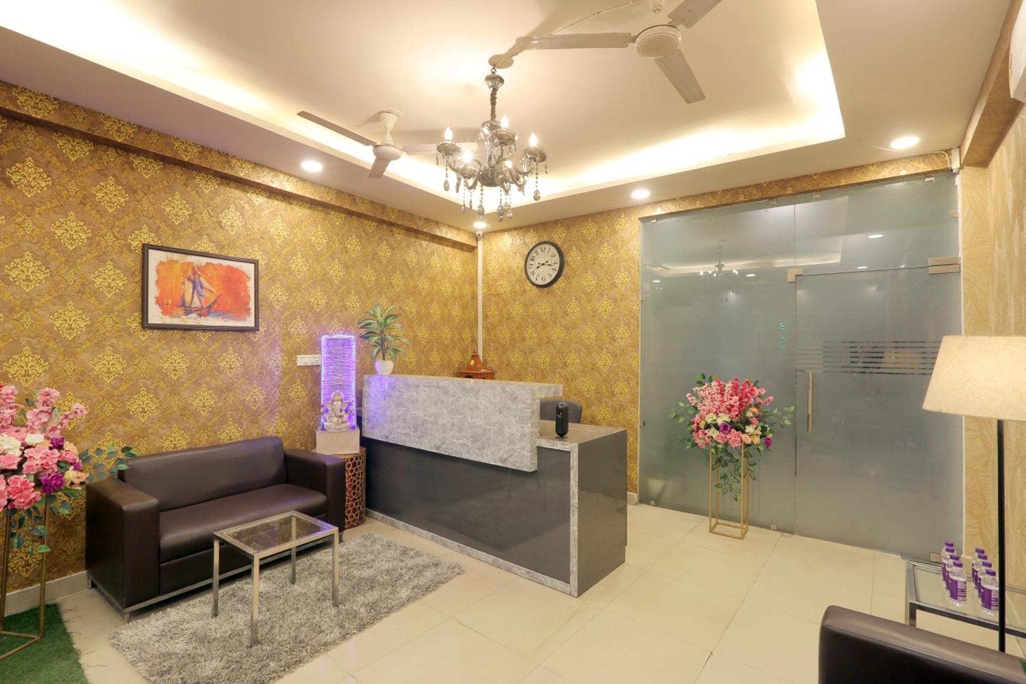 Hotel Lemon Suites & Banquet Noida Sector 62 Exterior foto