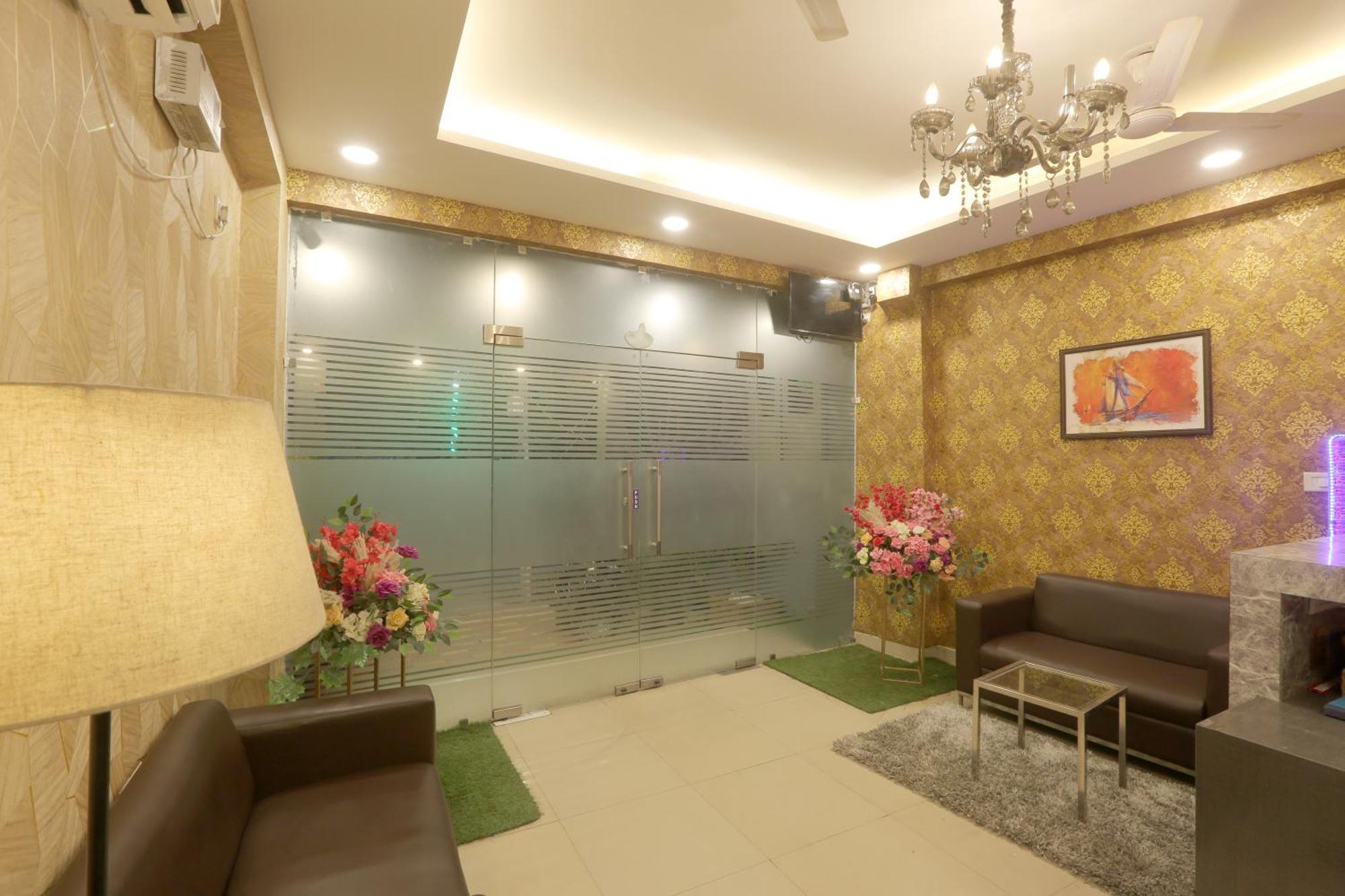 Hotel Lemon Suites & Banquet Noida Sector 62 Exterior foto